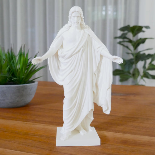 Jesus Resurrection Blessing Statue – Inspirational Christian Art