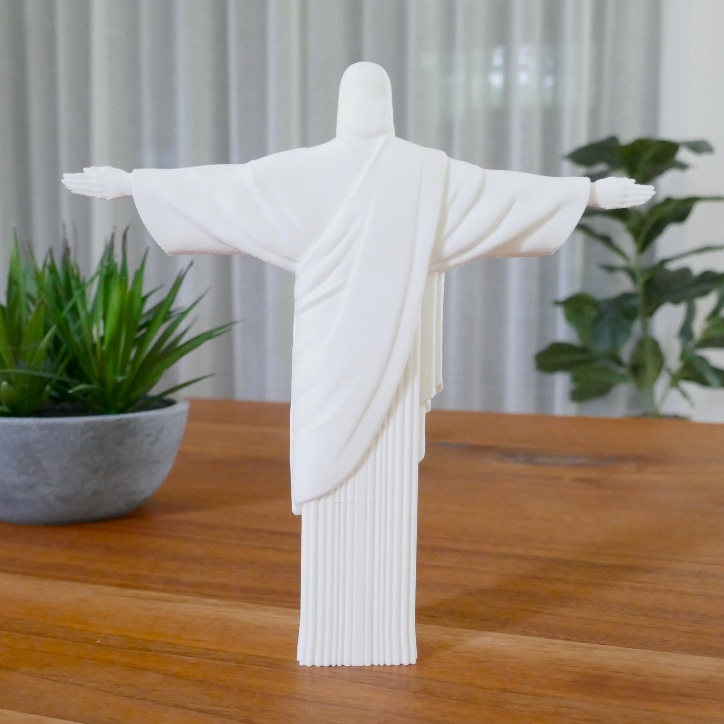 Christ the Redeemer Figurine – Symbol of Faith & Salvation