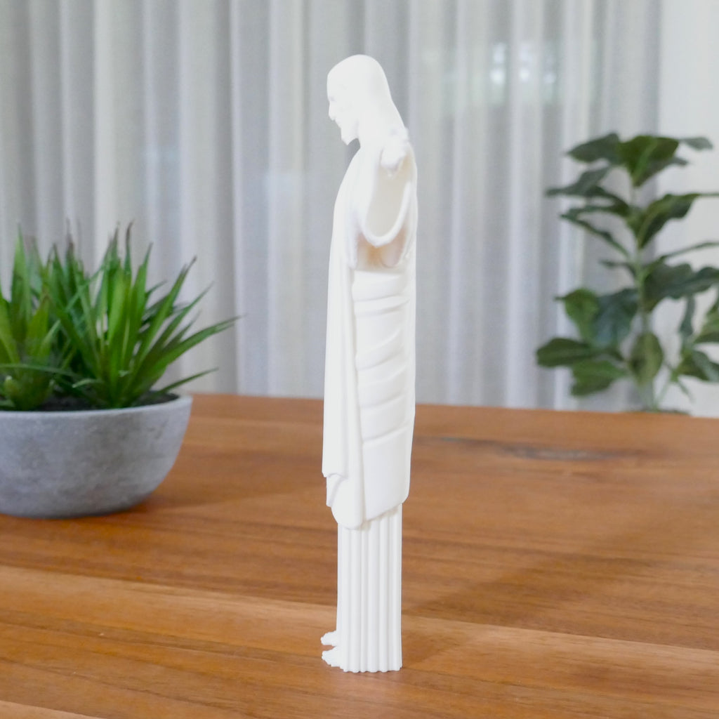 Christ the Redeemer Figurine – Symbol of Faith & Salvation